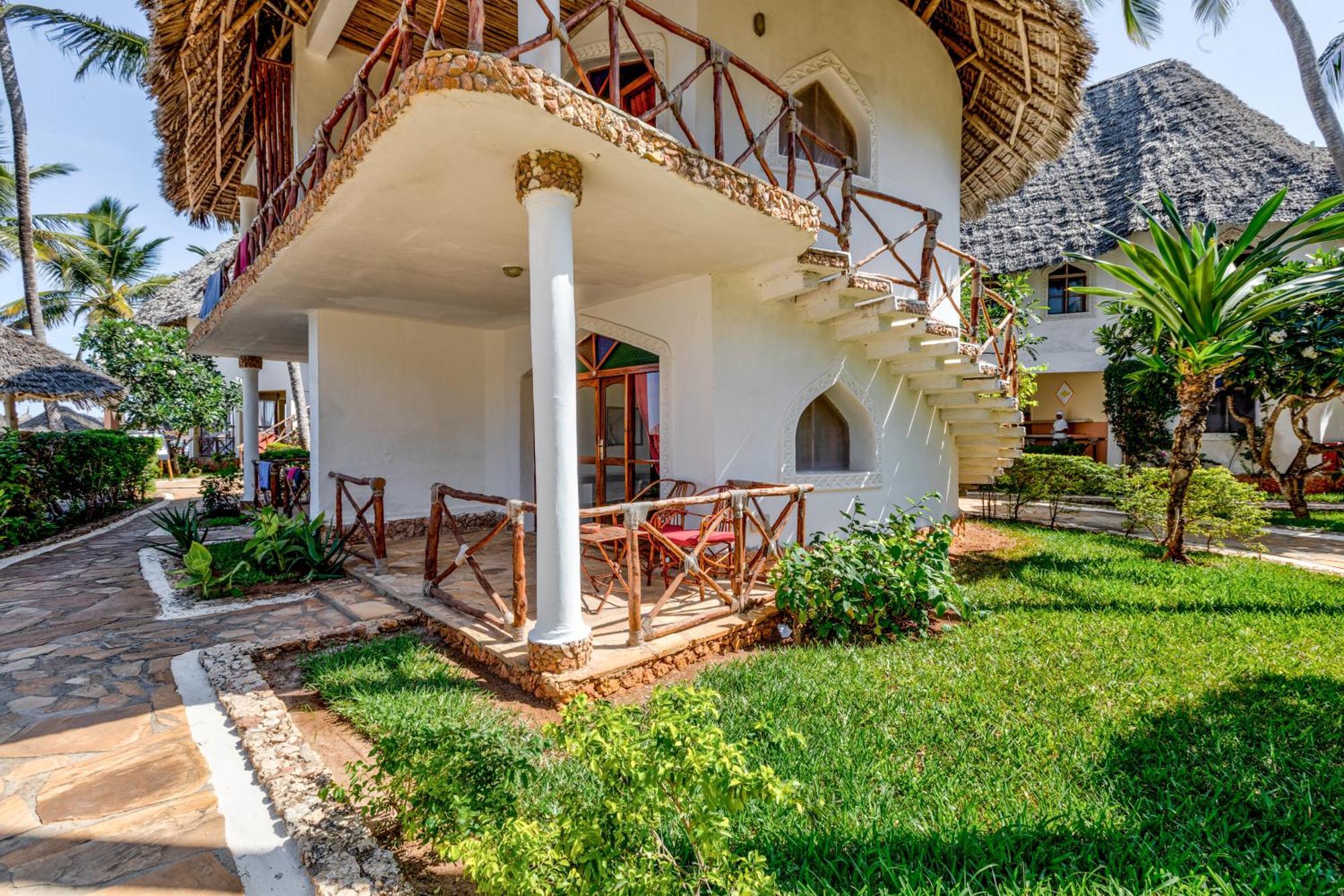 AHG Waridi Beach Resort&SPA Pwani Mchangani Esterno foto
