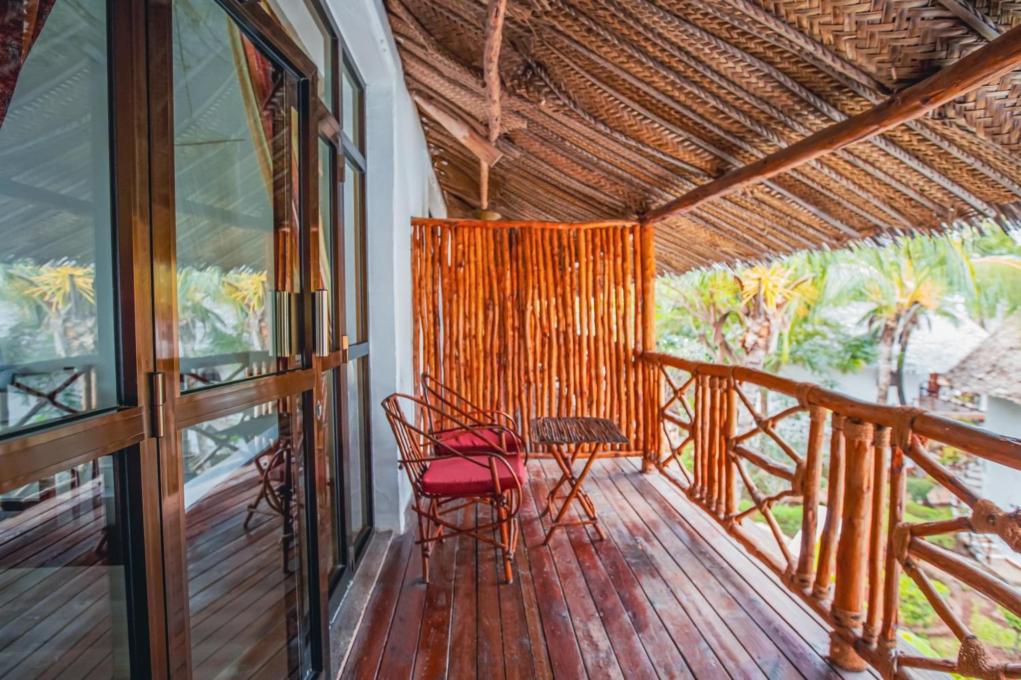 AHG Waridi Beach Resort&SPA Pwani Mchangani Esterno foto