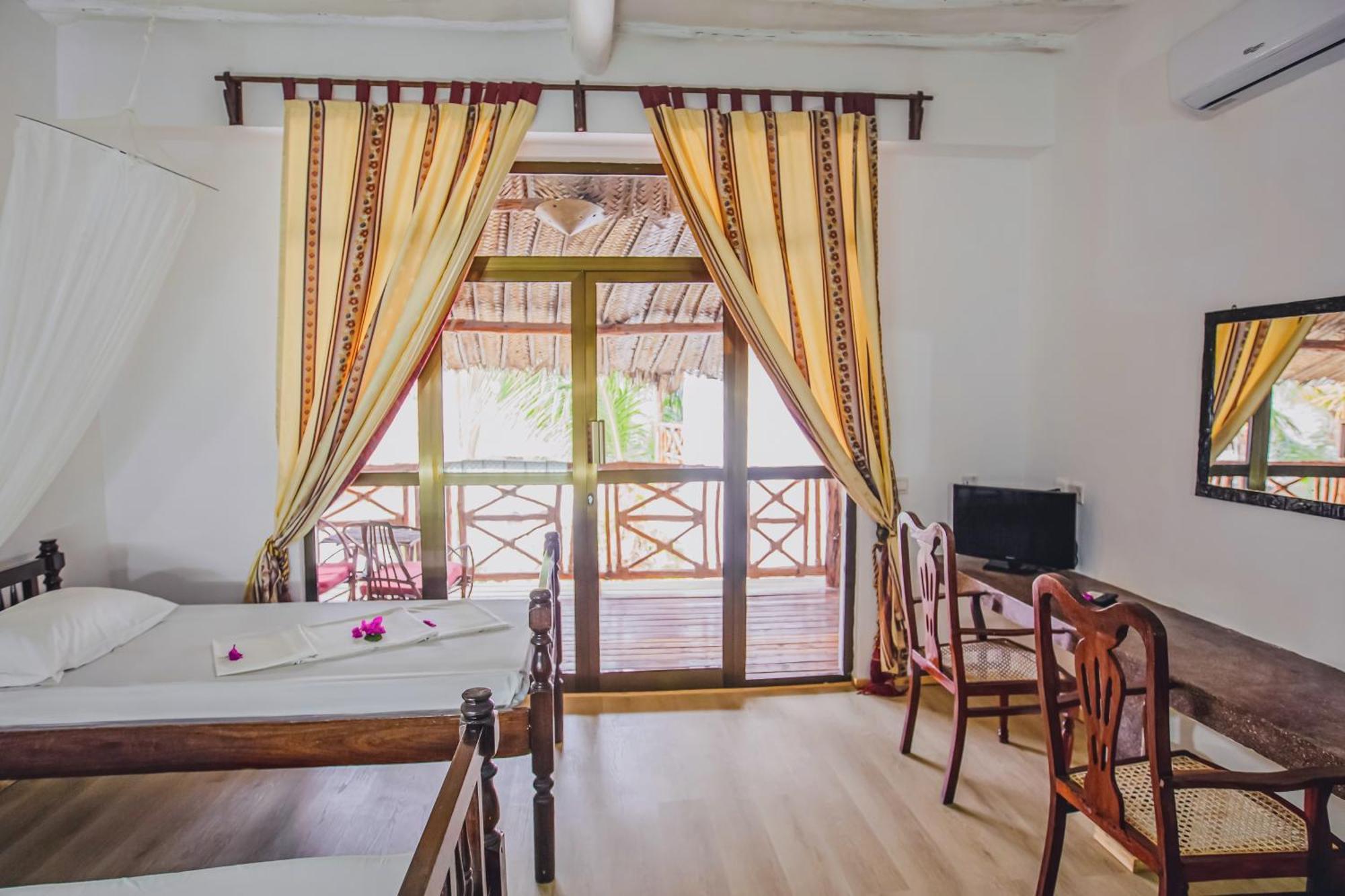 AHG Waridi Beach Resort&SPA Pwani Mchangani Esterno foto