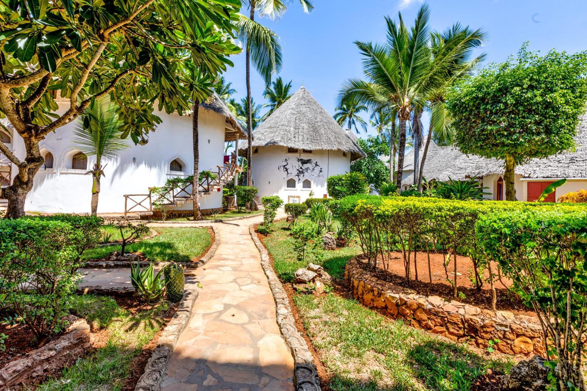 AHG Waridi Beach Resort&SPA Pwani Mchangani Esterno foto