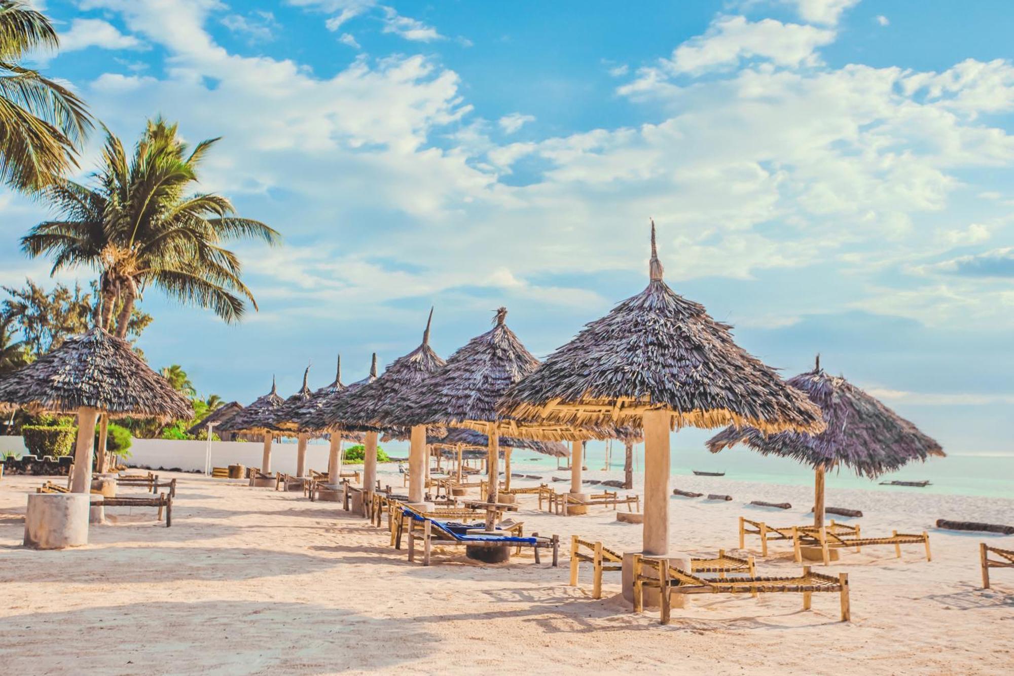 AHG Waridi Beach Resort&SPA Pwani Mchangani Esterno foto