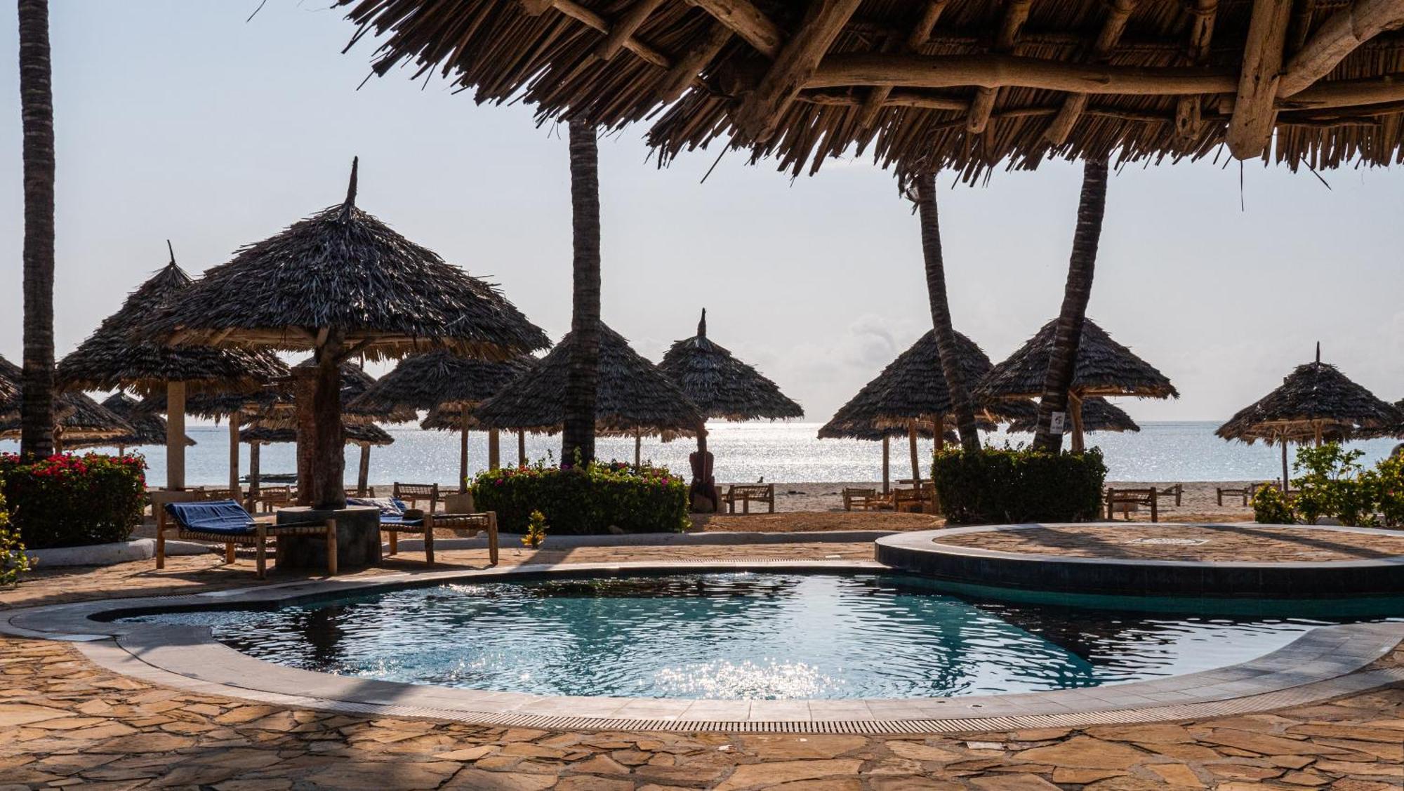 AHG Waridi Beach Resort&SPA Pwani Mchangani Esterno foto
