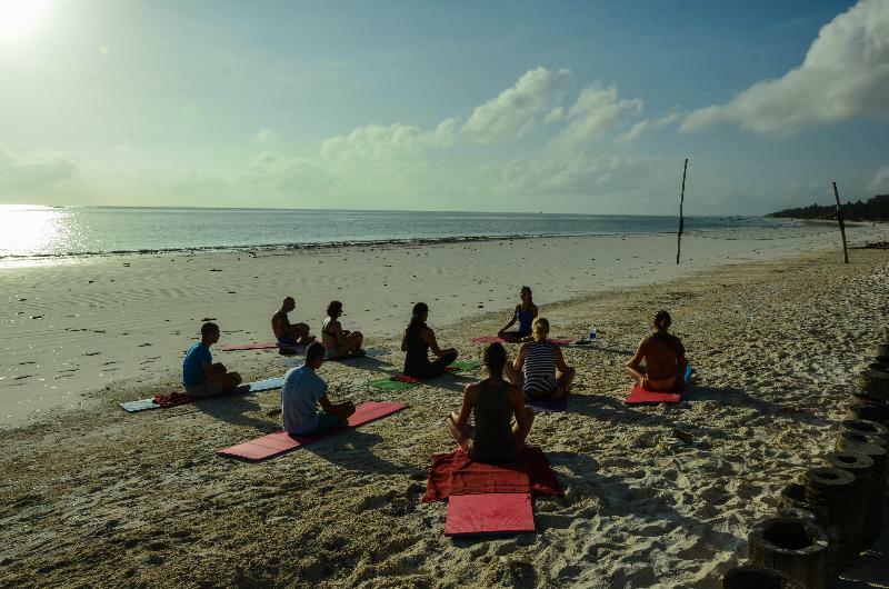 AHG Waridi Beach Resort&SPA Pwani Mchangani Esterno foto